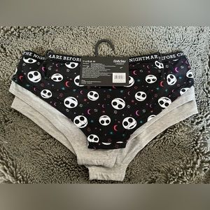 NWT Disney Nightmare Before Christmas Women’s hipsters size XL